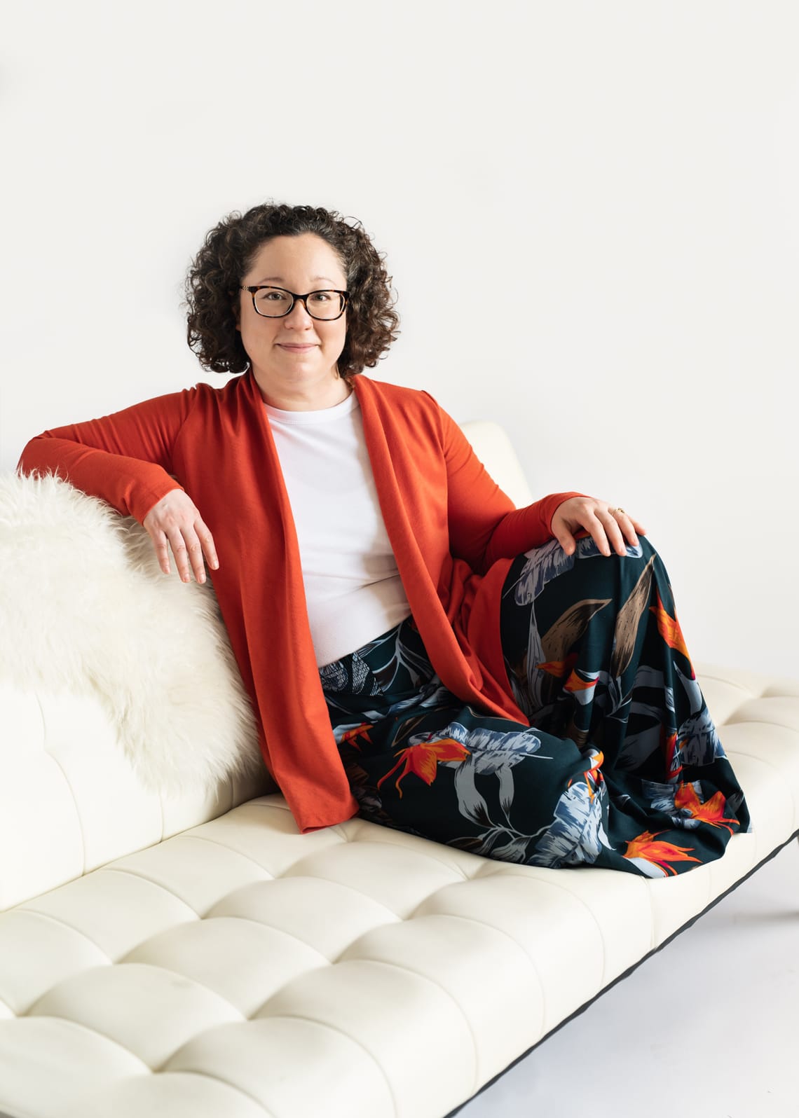 Hi, I'm Ana María. I'm a 2E (gifted + autistic) linguist, interculturalist, and creative